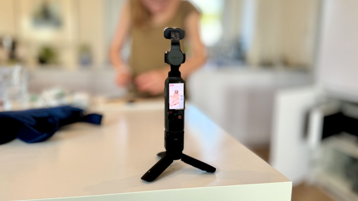 Die DJI Pocket kann auch im Hochformat filmen, dann maximal in 3K. (Bild: Nils Matthiesen)
